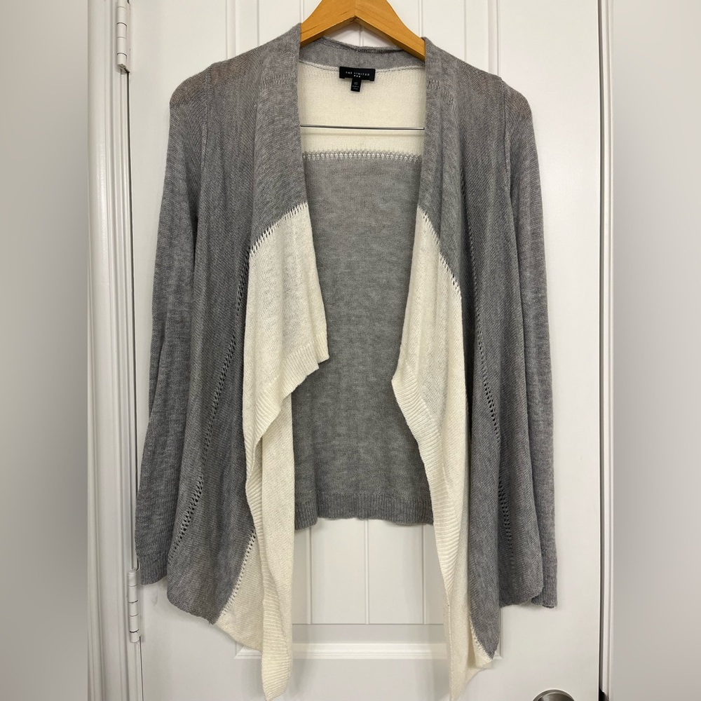 Gray/White cardigan